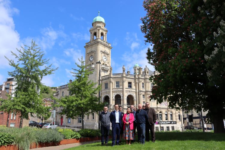 Cllr Nina Gurung and our project team meet representatives from Thomaas Sinden.